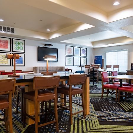 Holiday Inn Express Hotel & Suites Evanston By Ihg Exterior foto