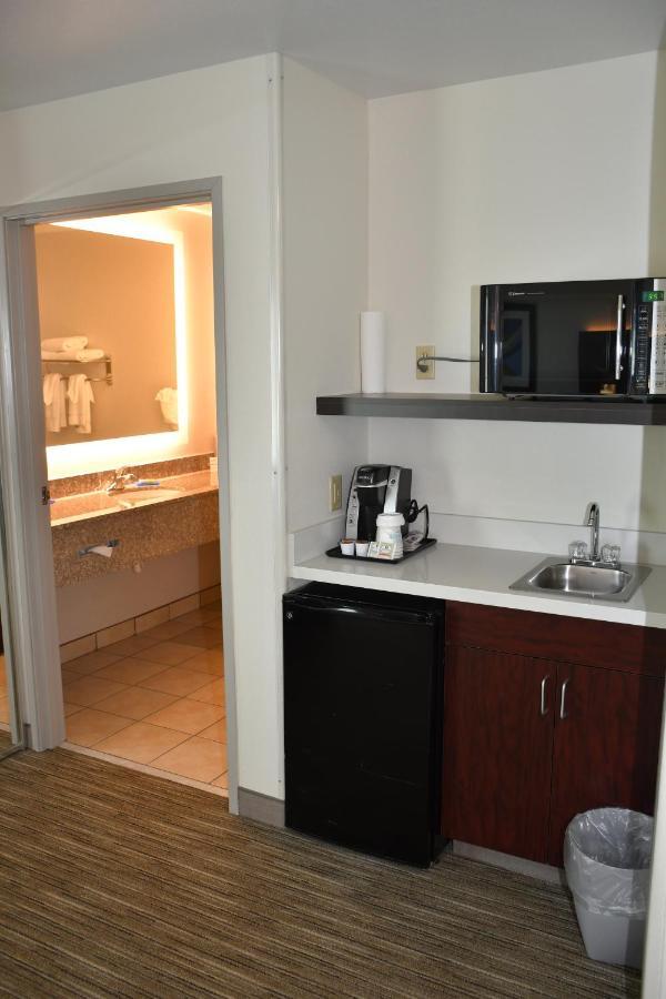 Holiday Inn Express Hotel & Suites Evanston By Ihg Quarto foto